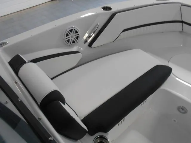 Slide: The Image of Stingray 20SBX 2026 - 9