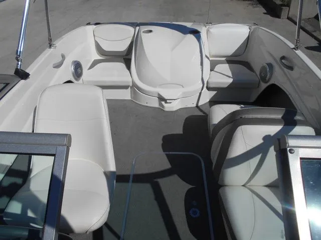 Slide: The Image of Bayliner 175 Bowrider 2009 - 13