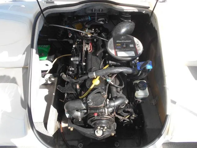 Slide: The Image of Bayliner 175 Bowrider 2009 - 16