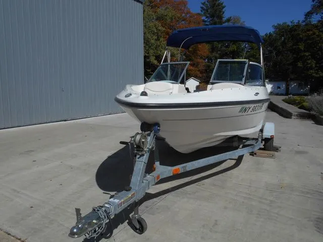 Slide: The Image of Bayliner 175 Bowrider 2009 - 3