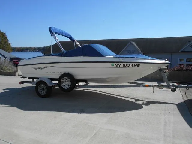 Slide: The Image of Bayliner 175 Bowrider 2009 - 4