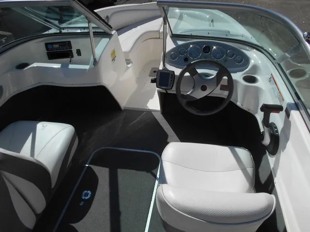 Slide: The Image of Bayliner 175 Bowrider 2009 - 8