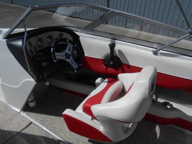 Slide: The Image of Crownline Boats 195 SS 2017 - 9