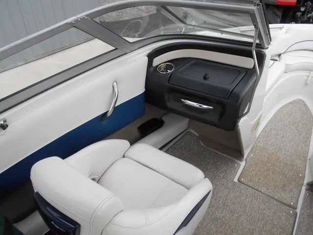 Slide: The Image of Crownline Boats 195 SS 2012 - 8