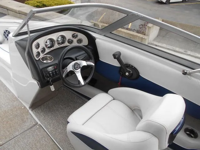 Slide: The Image of Crownline Boats 195 SS 2012 - 9