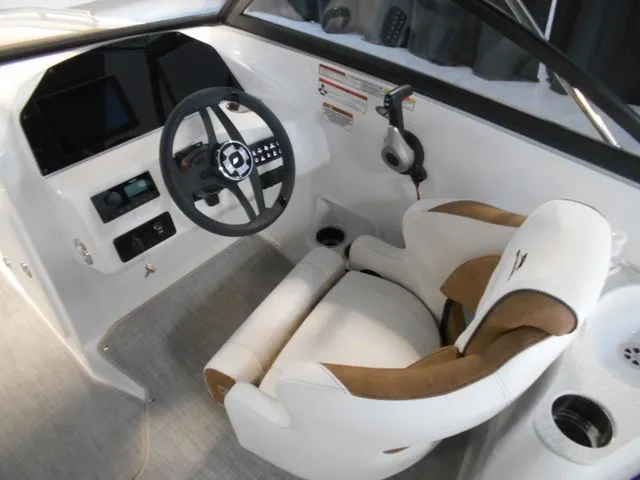 Slide: The Image of Stingray 201 DC 2025 - 20