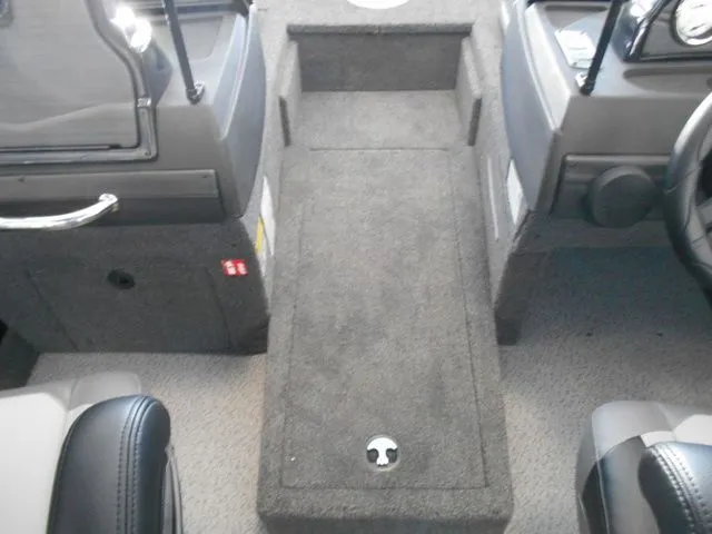 Slide: The Image of Crestliner 1850 Super Hawk 2026 - 15