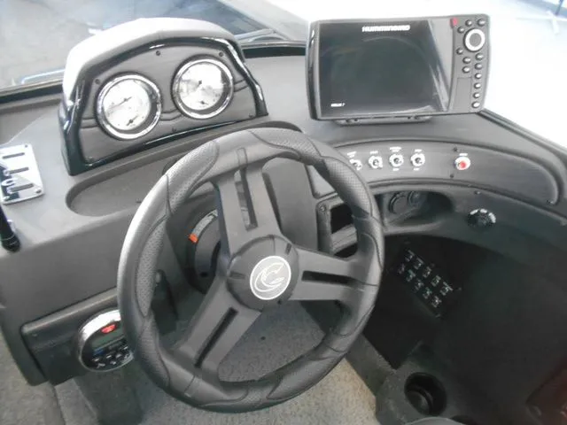 Slide: The Image of Crestliner 1850 Super Hawk 2026 - 17