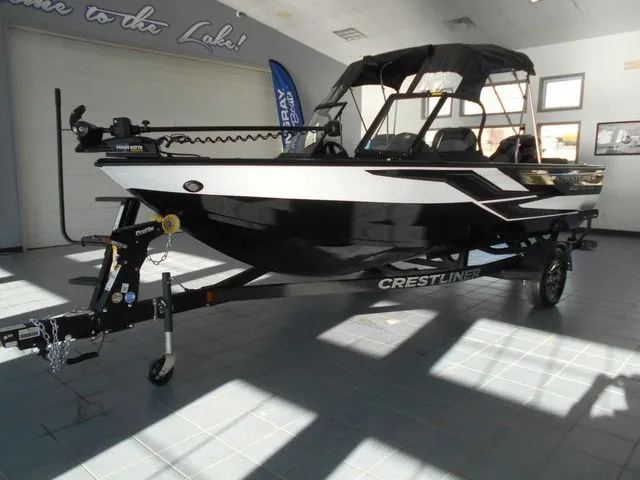 Slide: The Image of Crestliner 1850 Super Hawk 2026 - 2