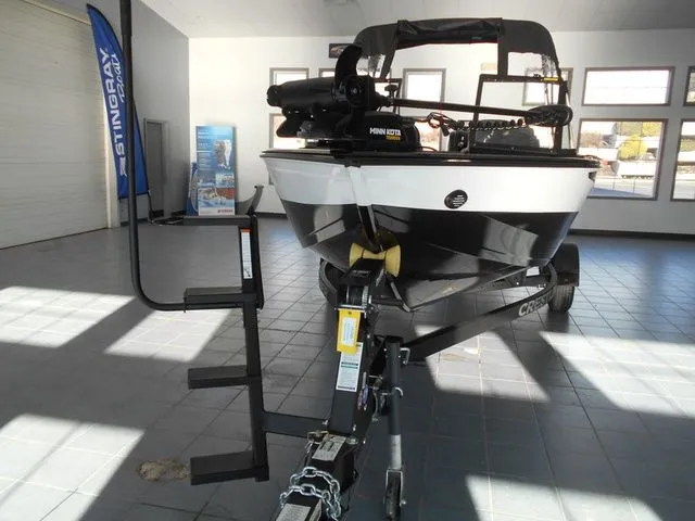 Slide: The Image of Crestliner 1850 Super Hawk 2026 - 3