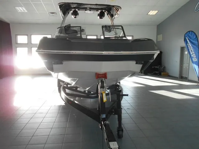 Slide: The Image of Moomba Max 2026 - 8