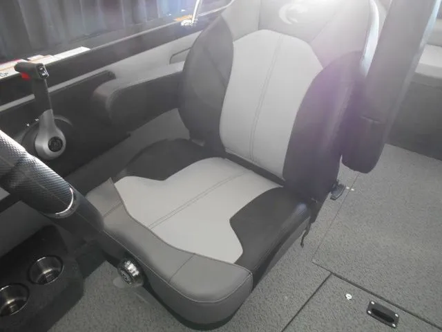 Slide: The Image of Crestliner 1950 Sportfish 2026 - 21