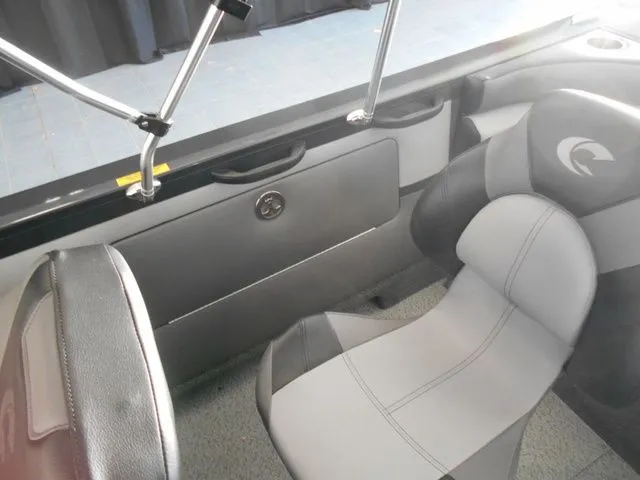 Slide: The Image of Crestliner 1950 Sportfish 2026 - 24