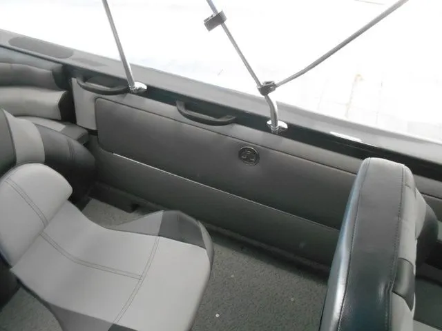 Slide: The Image of Crestliner 1950 Sportfish 2026 - 25