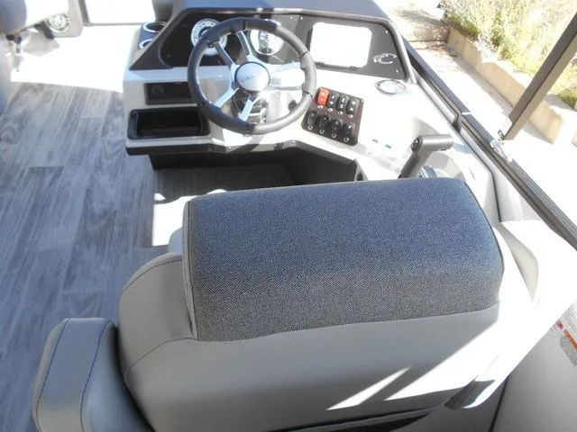 Slide: The Image of Crest Conquest 230 SLC 2026 - 13