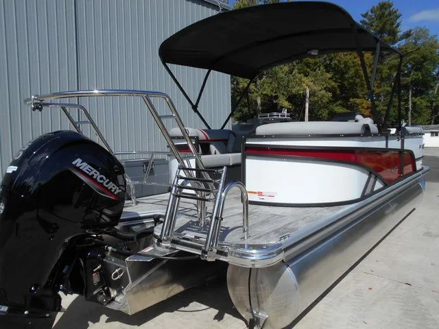 Slide: The Image of Crest Conquest 230 SLC 2026 - 8