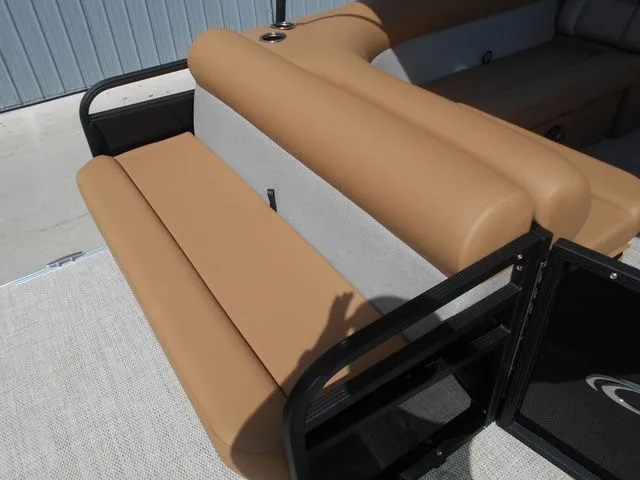 Slide: The Image of Crest Conquest SE 200 Cruise 2026 - 16