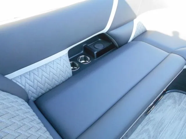 Slide: The Image of Crest Caribbean 230 SLS 2026 - 17