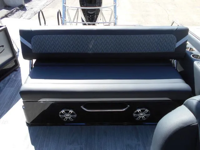 Slide: The Image of Crest Caribbean 230 SLS 2026 - 18