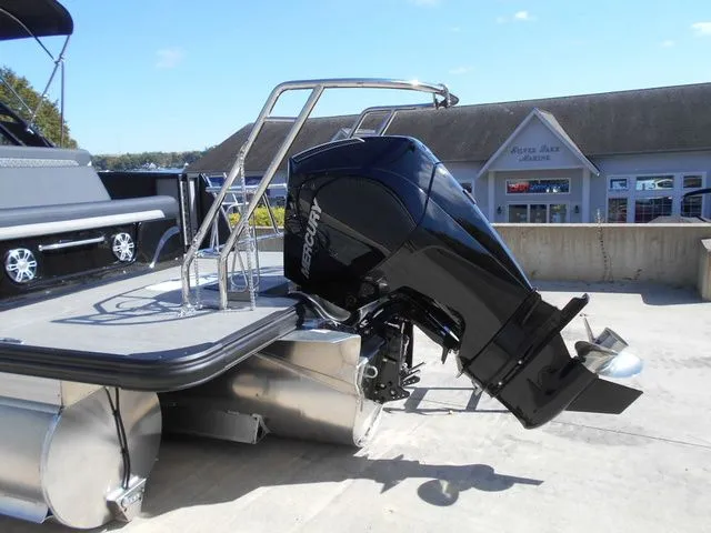 Slide: The Image of Crest Caribbean 230 SLS 2026 - 3