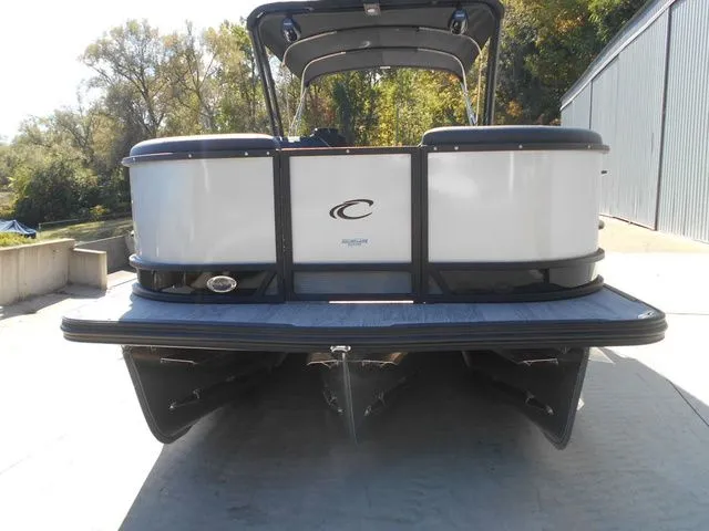 Slide: The Image of Crest Caribbean 230 SLS 2026 - 5