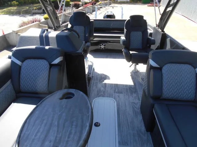 Slide: The Image of Crest Caribbean 230 SLS 2026 - 7