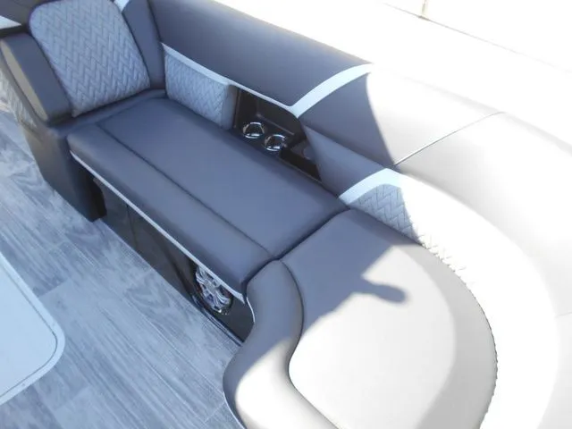 Slide: The Image of Crest Caribbean 230 SLS 2026 - 9