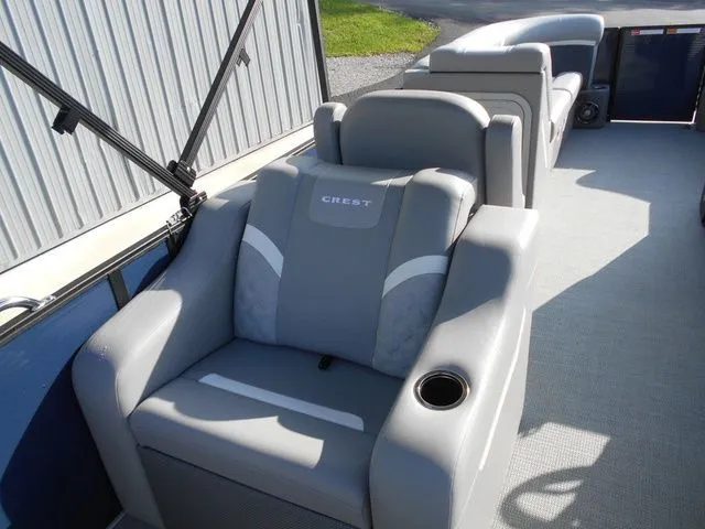 Slide: The Image of Crest Classic LX 220 SLRC 2025 - 12