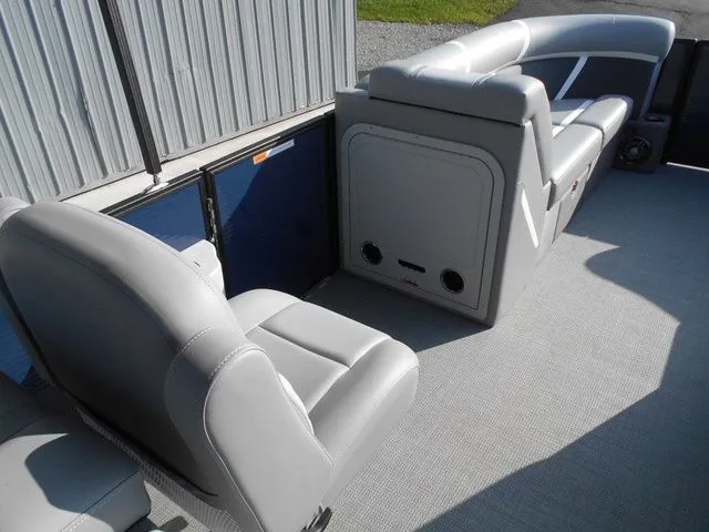 Slide: The Image of Crest Classic LX 220 SLRC 2025 - 15