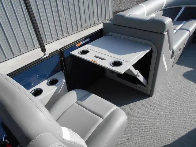 Slide: The Image of Crest Classic LX 220 SLRC 2025 - 16