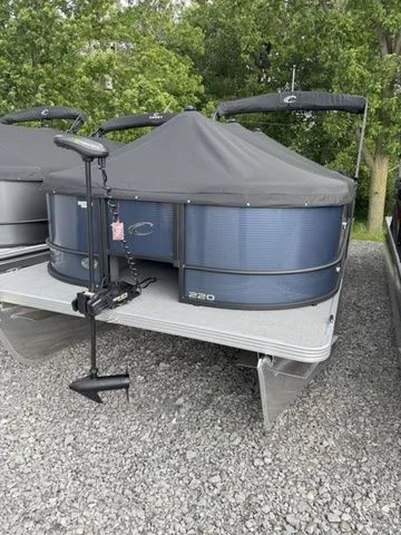The Image of Crest Classic 220 SF Pontoon 2025 - 1