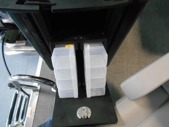 Slide: The Image of Crest Classic 220 SF Pontoon 2025 - 11