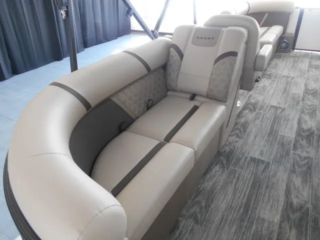 Slide: The Image of Crest Classic 200 SLC Pontoon 2025 - 11