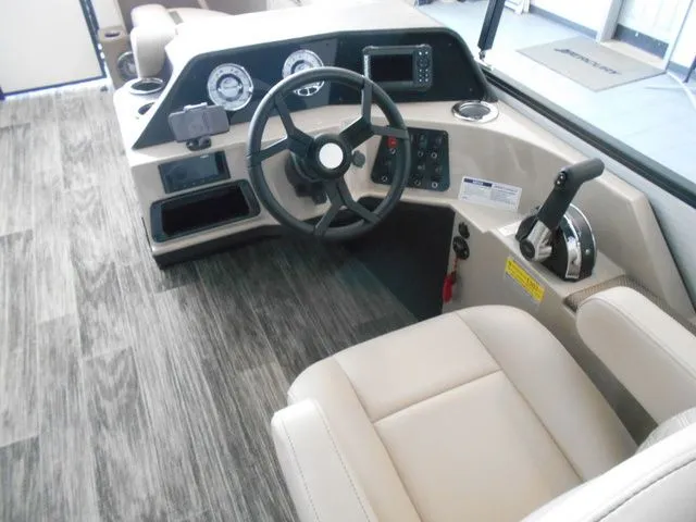 Slide: The Image of Crest Classic 200 SLC Pontoon 2025 - 13