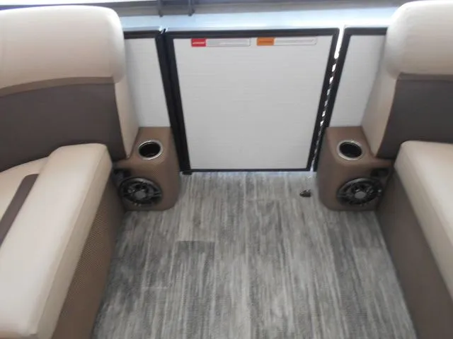 Slide: The Image of Crest Classic 200 SLC Pontoon 2025 - 16