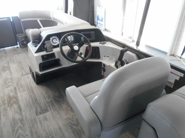 Slide: The Image of Crest Classic 220 SLC Pontoon 2025 - 13