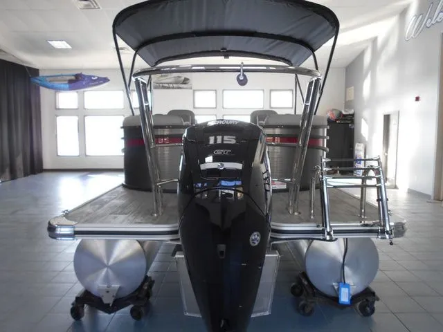 Slide: The Image of Crest Classic 220 SLC Pontoon 2025 - 6