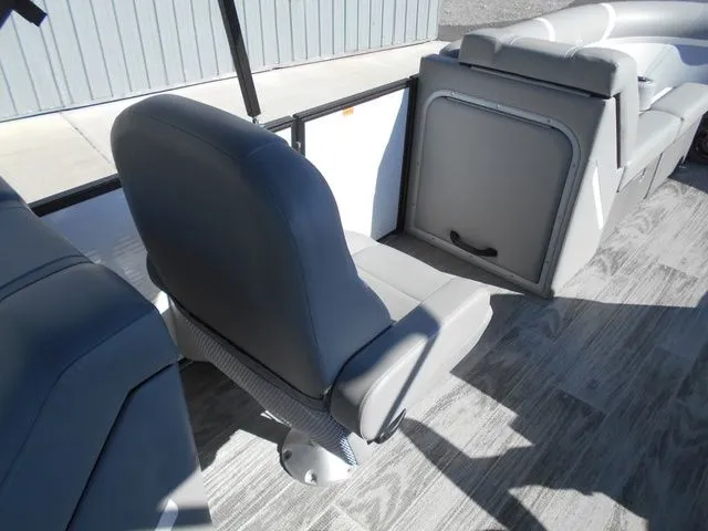 Slide: The Image of Crest Classic DLX 220 SLC CPT 2024 - 19