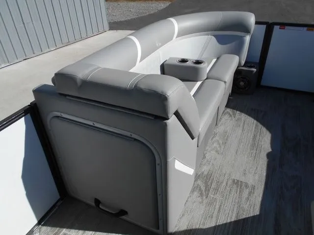 Slide: The Image of Crest Classic DLX 220 SLC CPT 2024 - 20