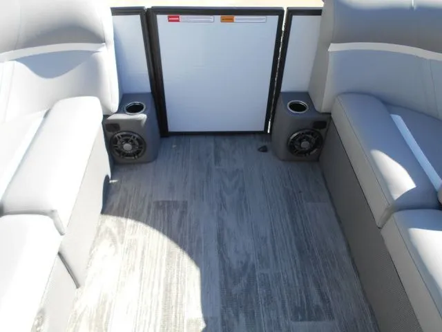 Slide: The Image of Crest Classic DLX 220 SLC CPT 2024 - 22