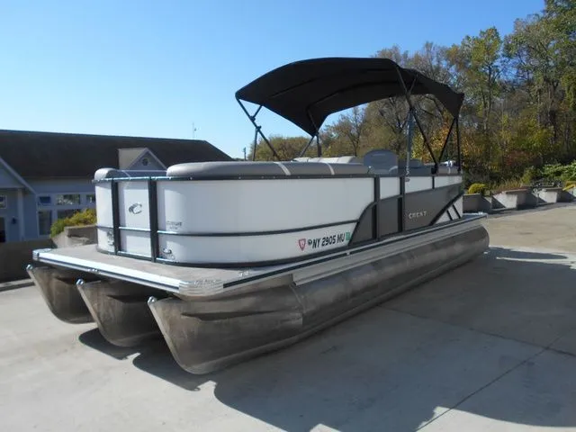 Slide: The Image of Crest Classic DLX 220 SLC CPT 2024 - 3