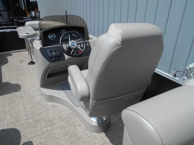 Slide: The Image of Premier Sunsation RF 230 2018 - 8