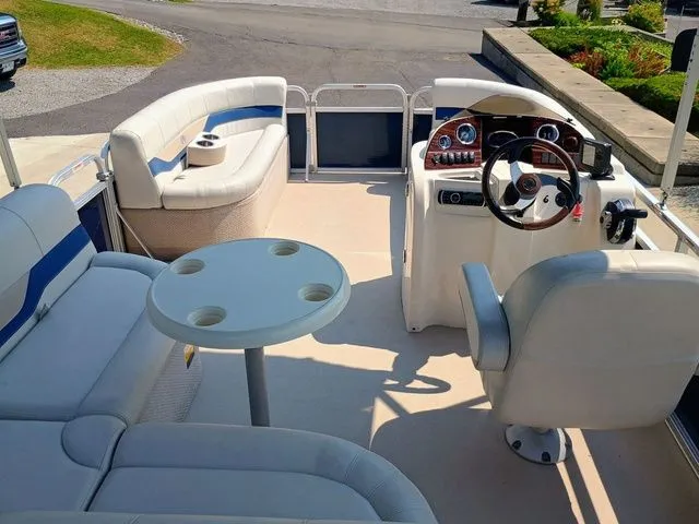 Slide: The Image of Avalon LS Cruise 19' 2014 - 11