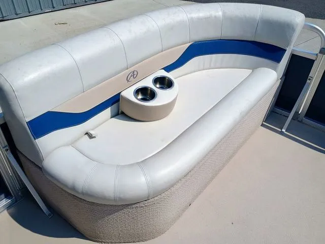 Slide: The Image of Avalon LS Cruise 19' 2014 - 18