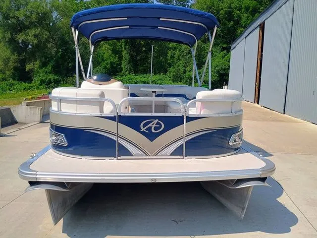 Slide: The Image of Avalon LS Cruise 19' 2014 - 5