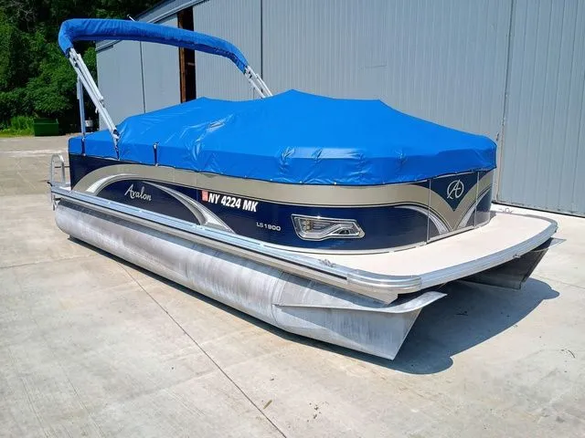 Slide: The Image of Avalon LS Cruise 19' 2014 - 8