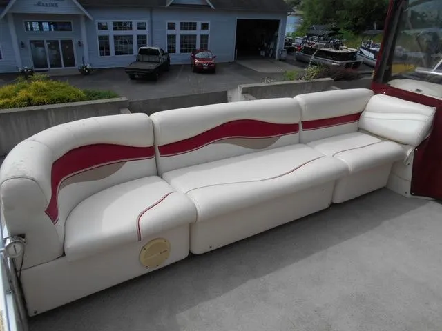 Slide: The Image of Sweetwater 2386 Tritoon 2007 - 12