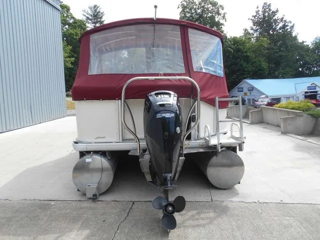 Slide: The Image of Sweetwater 2386 Tritoon 2007 - 5