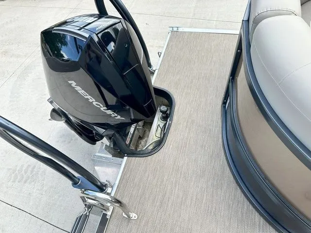 Slide: The Image of Premier Solaris 250 Rev 2021 - 14