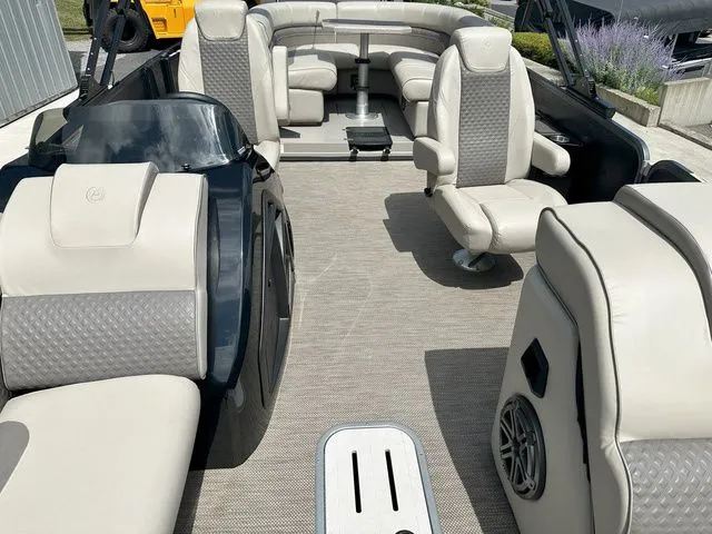 Slide: The Image of Premier Solaris RE 250 DL 2021 - 4